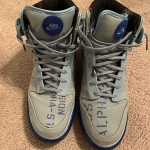 Nike Dunks, Mids, size US 9.5 Men